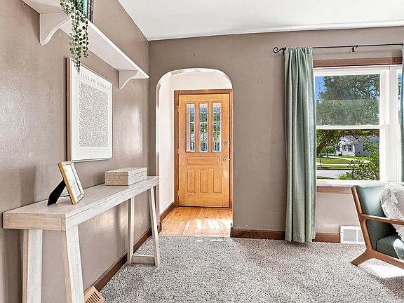 3rd image of 1207 Orchard Ave