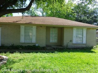 15150 Old Creek Rd, Houston, TX 77060