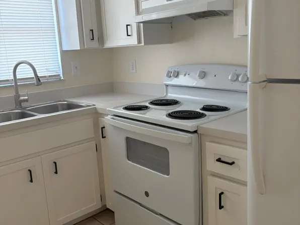 1601 Placida Rd APT 6, Englewood, FL 34223