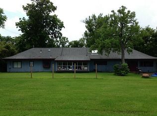 806 Youpon Dr, Seabrook, TX 77586