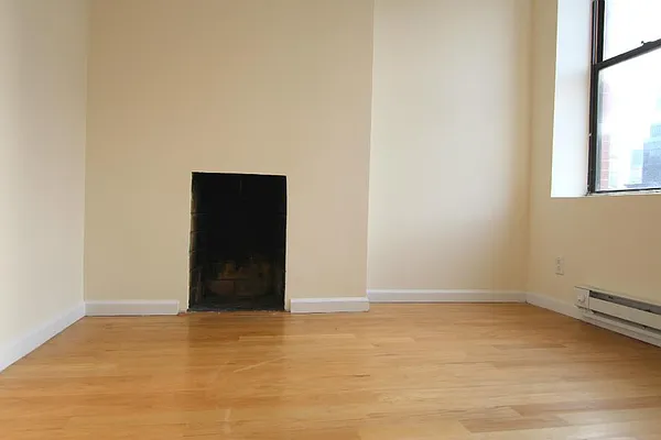 Rented by FirstService Realty (legacy) | media 22