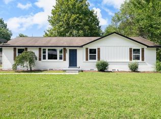 213 W Hutchinson Dr, Smyrna, TN 37167