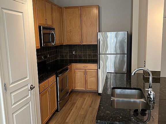 3rd image of 3000 Vanderbilt Pl APT 416