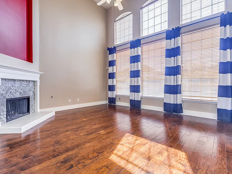 5857 Chatham Ln — Photo 3