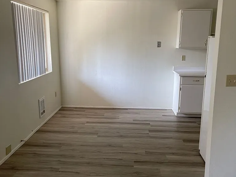800 Liberty St — Photo 9