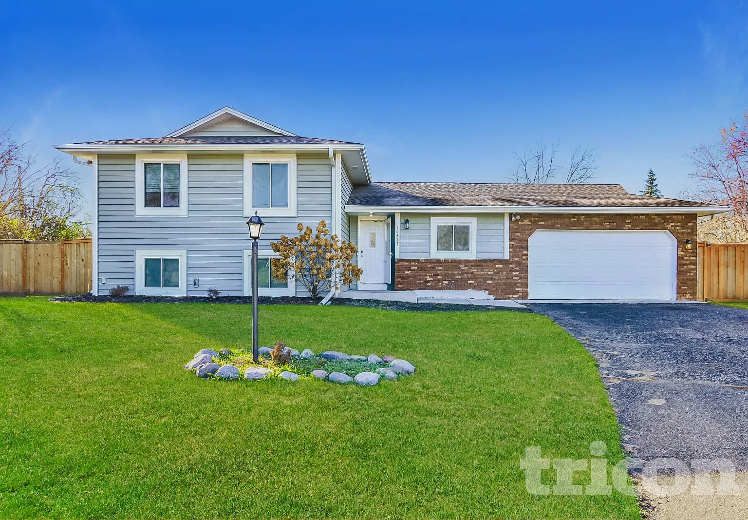 16417 Gladiola Avenue W Lakeville MN — Photo 1
