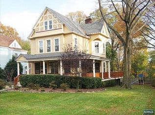 105 Hillside Ave, Glen Ridge, NJ 07028