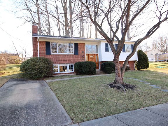 2nd image of 316 Patrick St SW