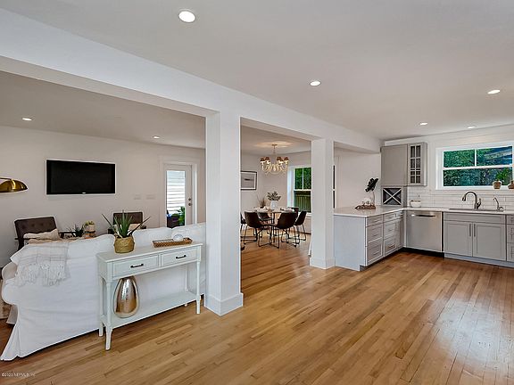 5th image of 1303 Ocean Blvd