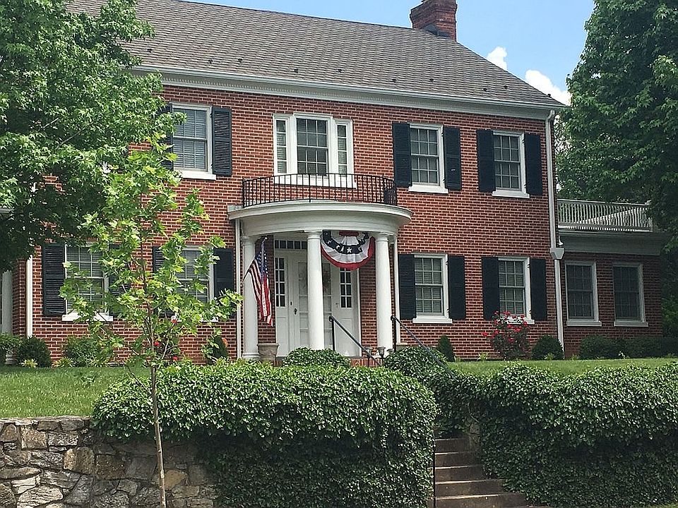 1st image of 304 S Stewart St