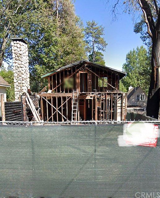 1st image of 375 Hemlock Dr