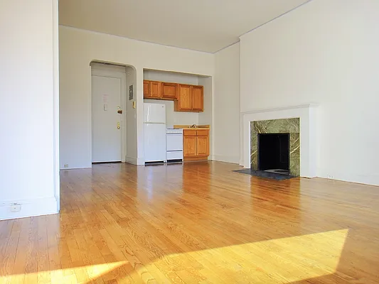 Rented by Balass Ralph, LREB | media 41