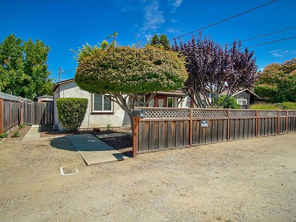 4th image of 3855 Melton St