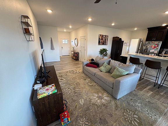 5th image of 1508 Country Club Dr
