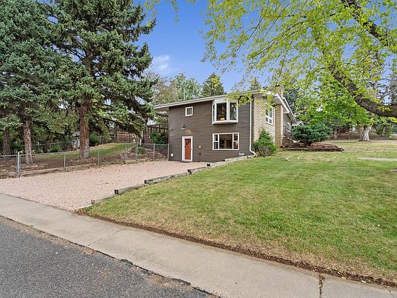 3rd image of 1118 Ridgelawn Dr