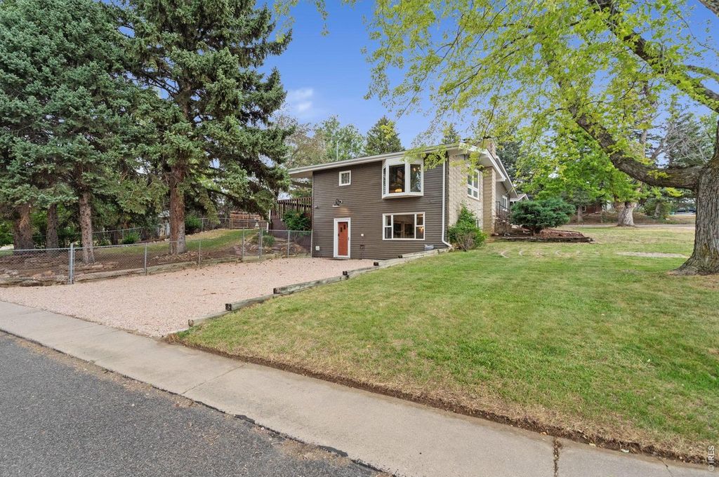 1118 Ridgelawn Dr
