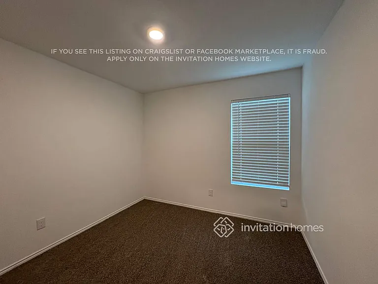 1339 Mosely Cir — Photo 8