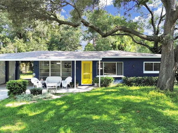 905 W Country Club Dr, Tampa, FL 33612
