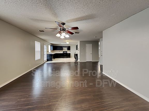 5th image of 2309 Live Oak Dr