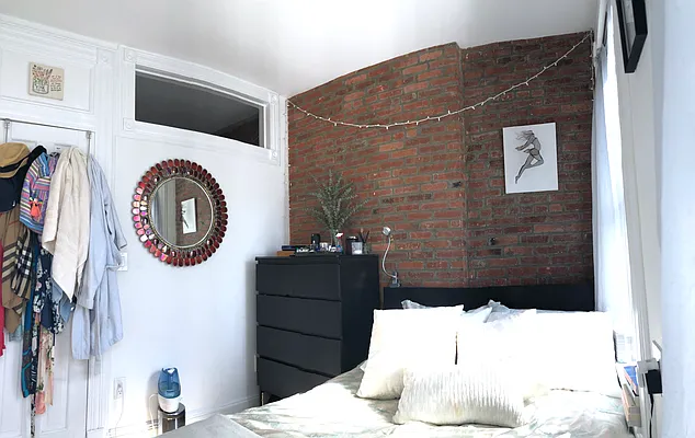 Rented by LJ Sloane Management | media 33