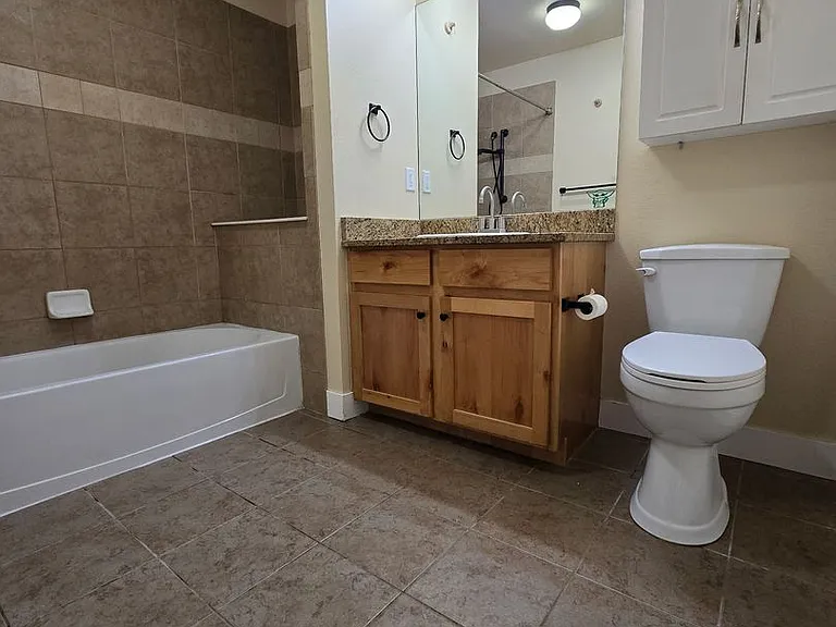 2445 Windrow Dr #B102 — Photo 9
