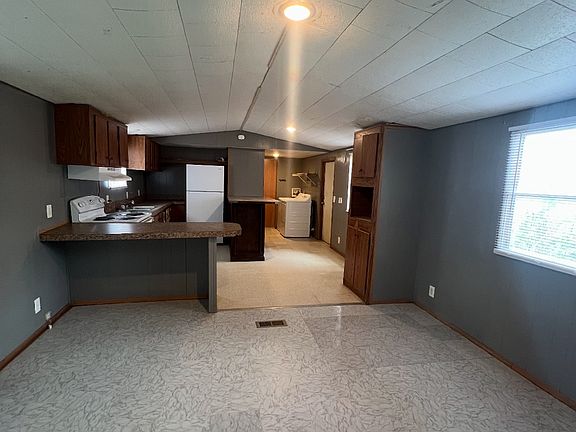 2nd image of 1001 W Verdine St #4