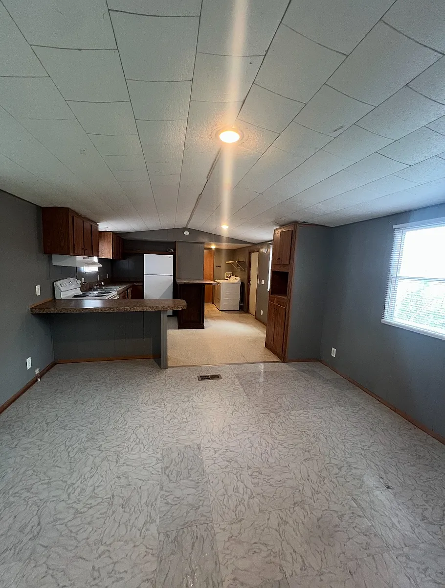 Building Photo - 1001 W Verdine St #4