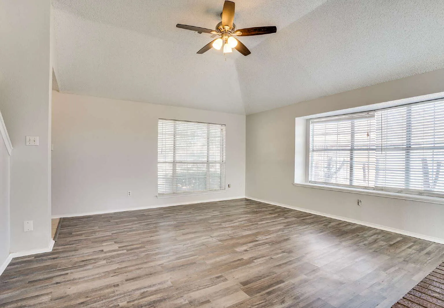 3 bed, 2.0 bath, 1786 sqft, $2,400 — Photo 1