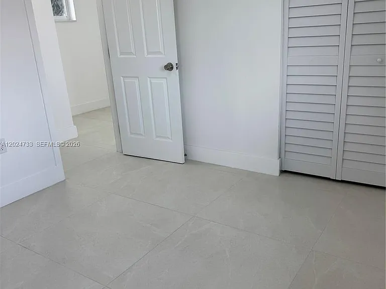 3305 SW 28th St #3305 — Photo 13