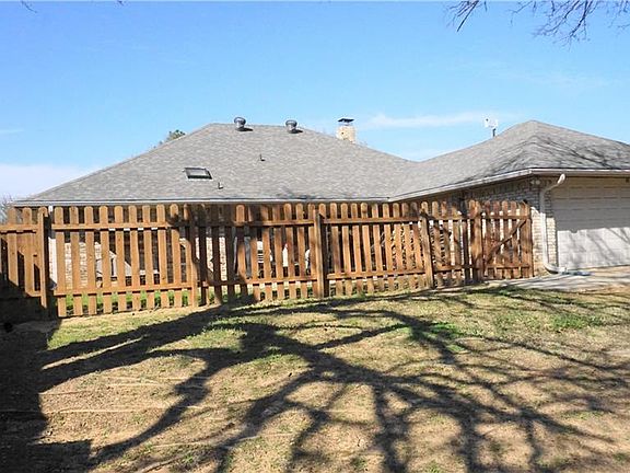 4th image of 88 Lakewood Dr