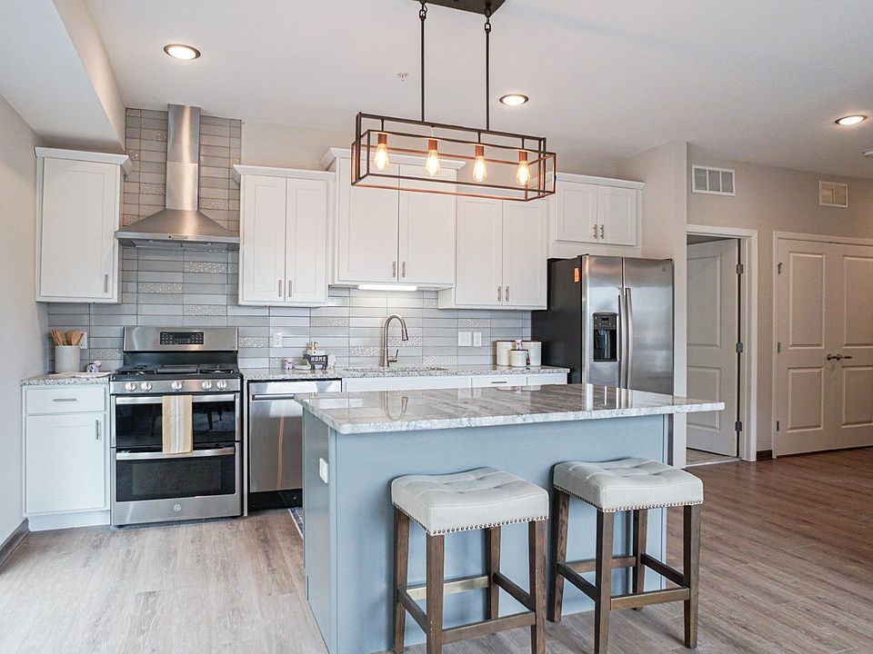1st image of 205 Concord Exchange N #239