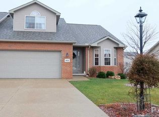 1822 Kingsbury Rd, Washington, IL 61571