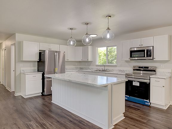 5th image of 424 W Puainako St