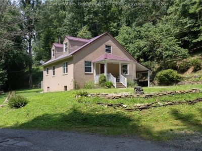 327 Leatherwood Rd, Clendenin, WV, 25045