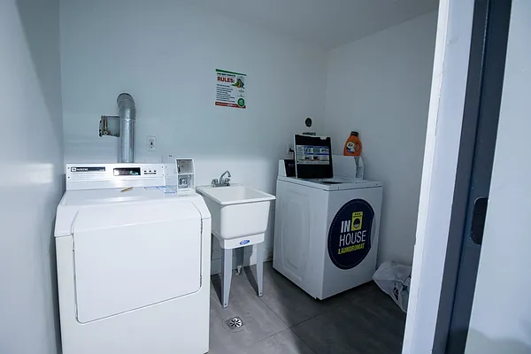 Rented by Lodger Corp | media 35