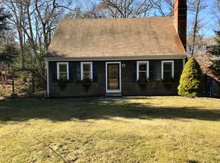 108 Algonquin Ave, Mashpee, MA 02649