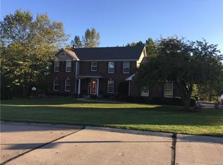 18918 Dalton View Ct, Florissant, MO 63034