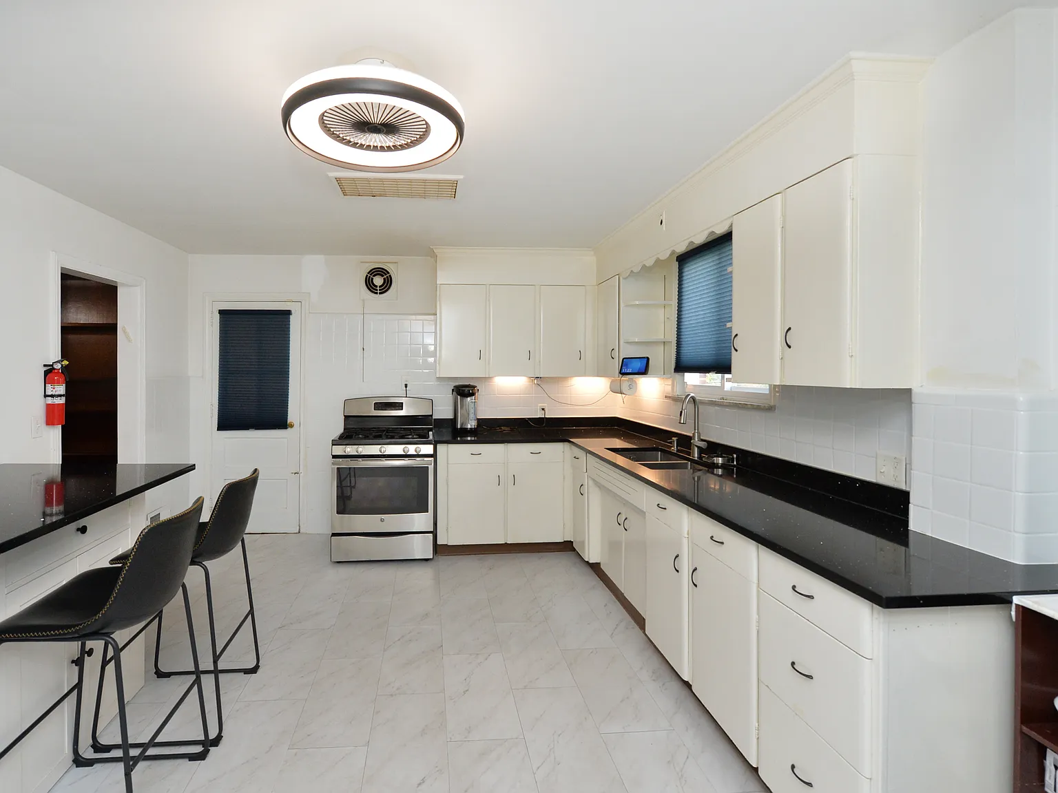 3 bed, 1680 sqft, $3,500 — Photo 4