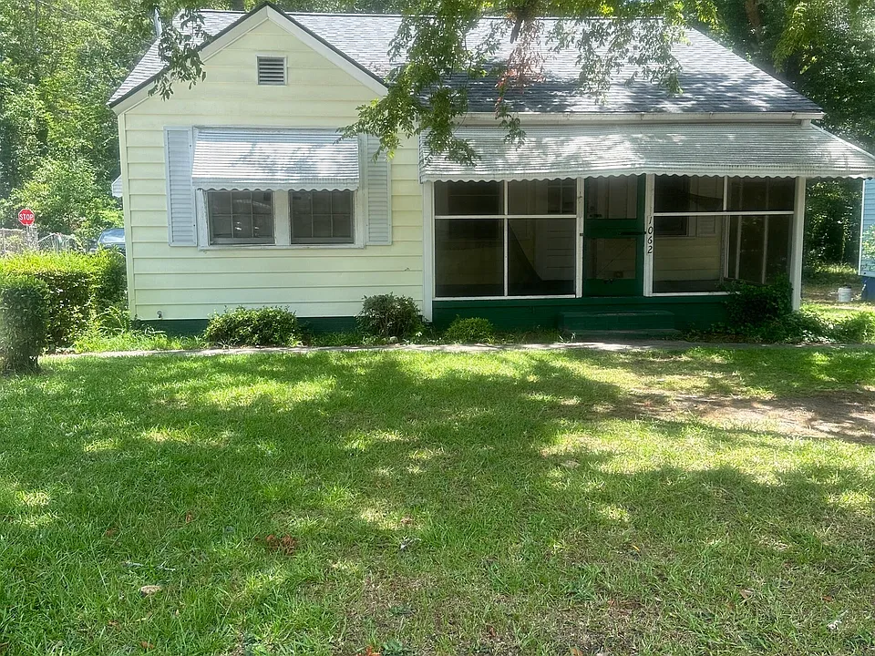1062 Radio Dr