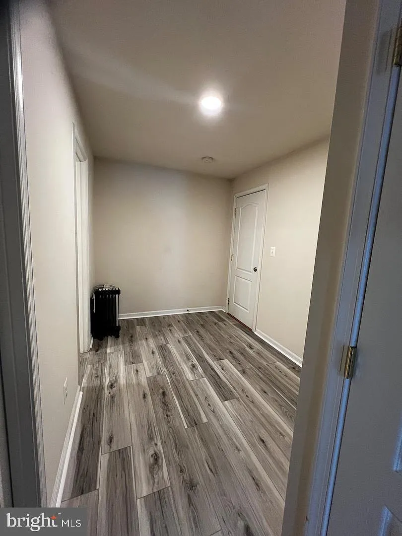 1 bed, 1.0 bath, 4442 sqft, $1,500 — Photo 4