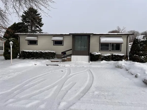 2723 Echo Ln, Erie, PA 16506