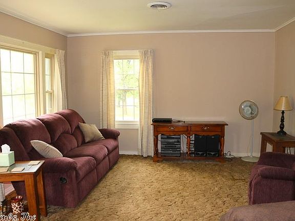 5th image of 819 N 6th St
