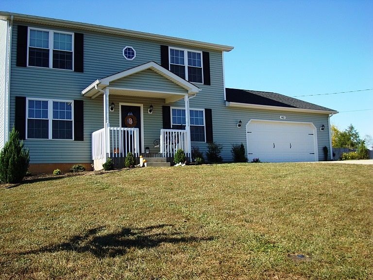 1st image of 462 Willow Lake Dr