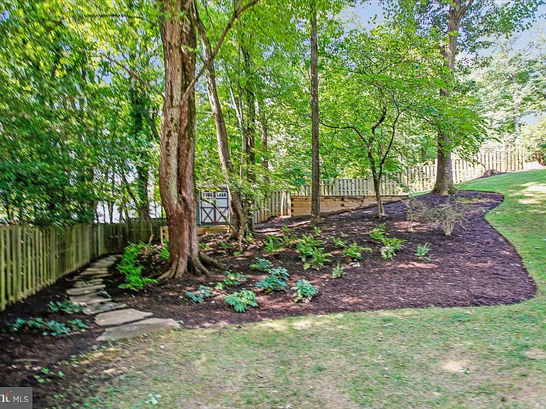1710 Chesterford Way — Photo 61