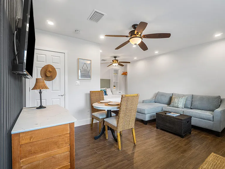 43 W Plumosa Ln #STUDIO — Photo 5