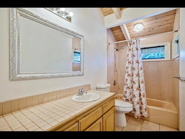 3863 Mahinahina St #1 — Photo 8