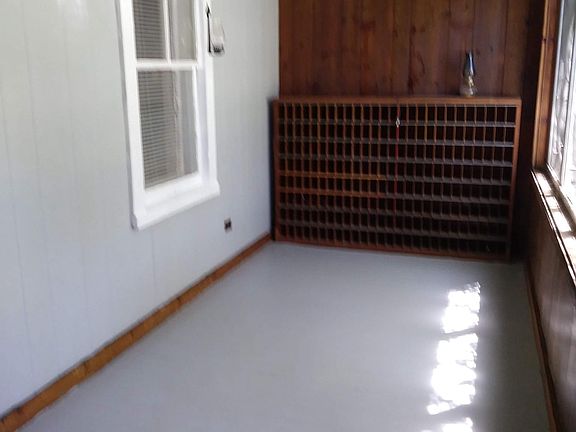Mud room/screened porch
