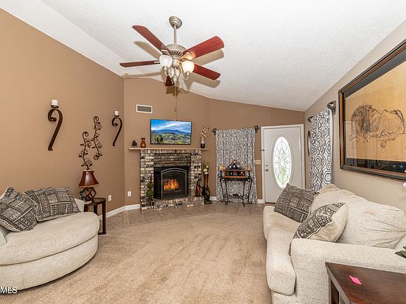 3rd image of 934 Lee Delia Ln