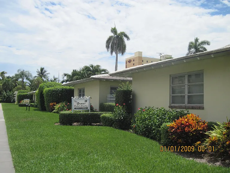 30 Andrews Ave — Photo 11