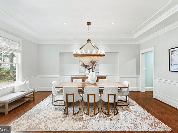 5th image of 7221 Ridgewood Ter